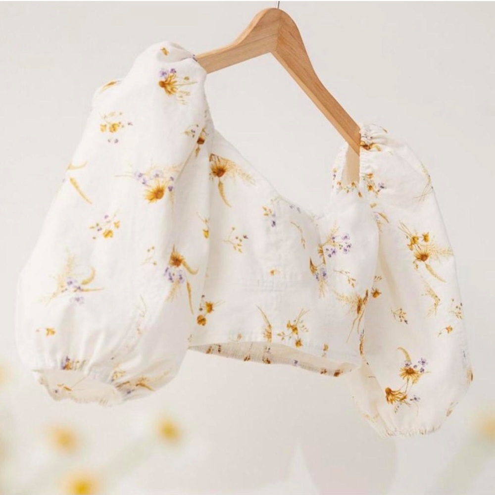 NWT H&M Cream Linen Blend Floral Puff Sleeve Cropped Blouse | cottagecore